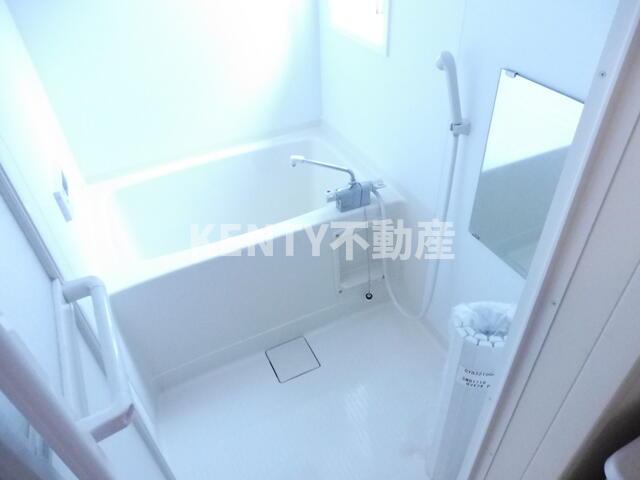 バス・シャワールーム　ゆったり過ごせるお風呂です