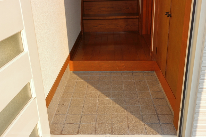 玄関　※同タイプ部屋の写真です