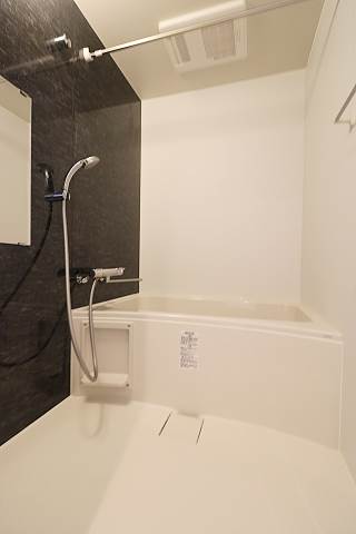 バス・シャワールーム　1日の疲れを癒しましょう