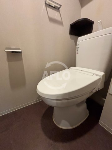 トイレ　ザ・大阪レジデンス備後町　温水洗浄便座