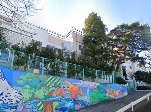 小学校　杉並区立大宮小学校（小学校）まで708m