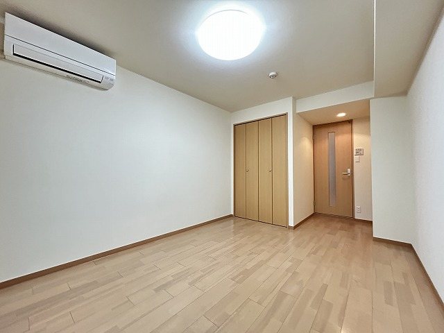 居室・リビング　同マンション別部屋