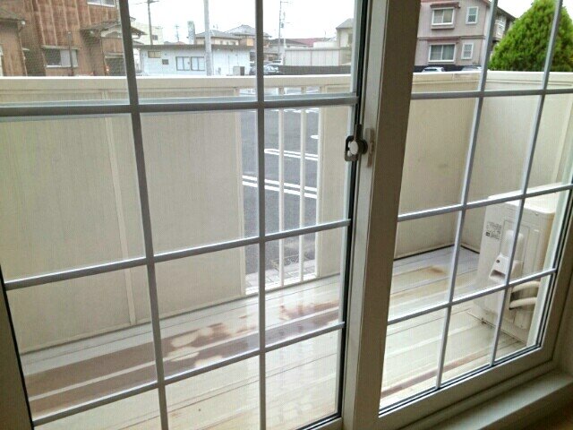 バルコニー　お洗濯にも便利なバルコニー付き