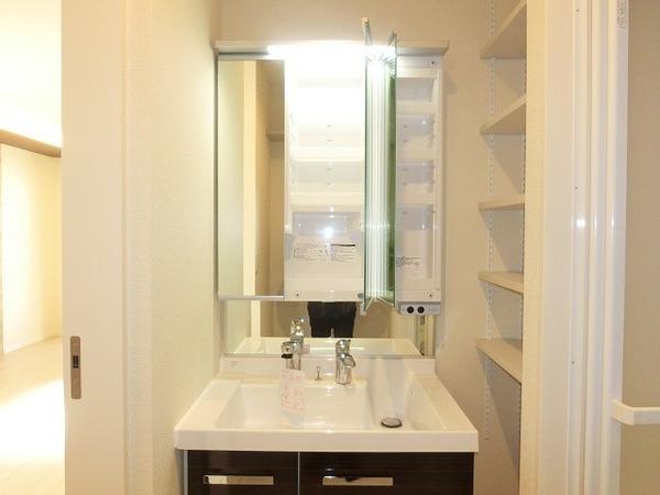 洗面設備　シャンプードレッサー！