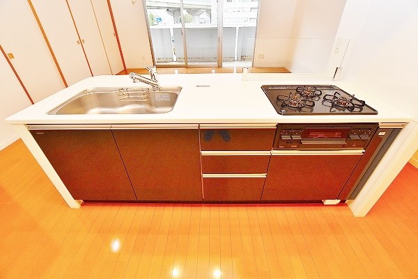 キッチン　対面式システムキッチン