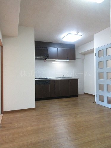 居室・リビング　※別号室参考写真