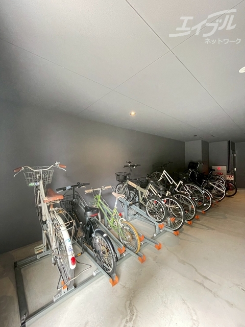 駐車場　駐輪場