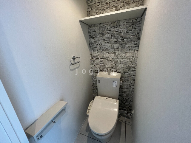 トイレ　温水洗浄便座付き