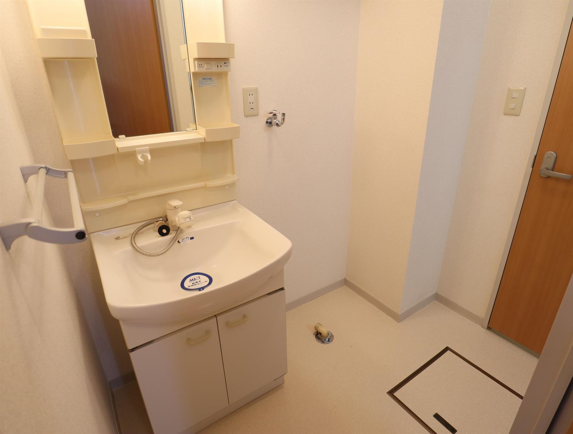 洗面設備　洗面化粧台