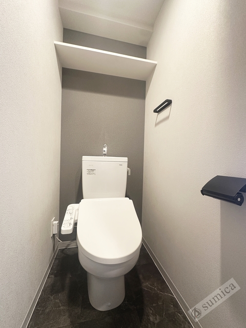 トイレ　温水洗浄便座