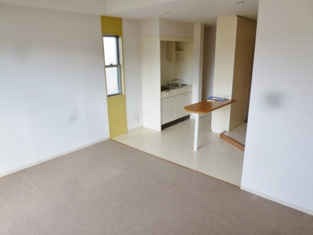 居室・リビング　エアコン付きで初期費用を抑えたい方にもおすすめです。