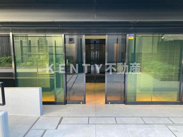 エントランス　建物の内部です