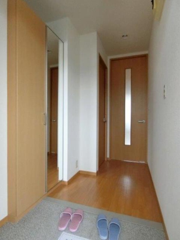 玄関　図面と現状に相違がある場合には現状を優先