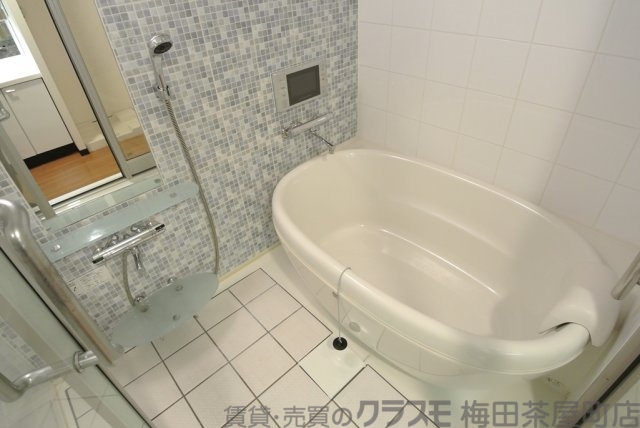 バス・シャワールーム　浴槽