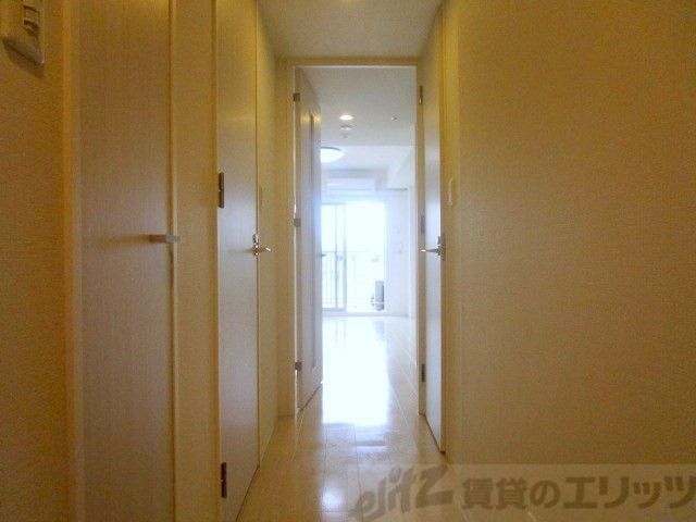 居室・リビング　玄関