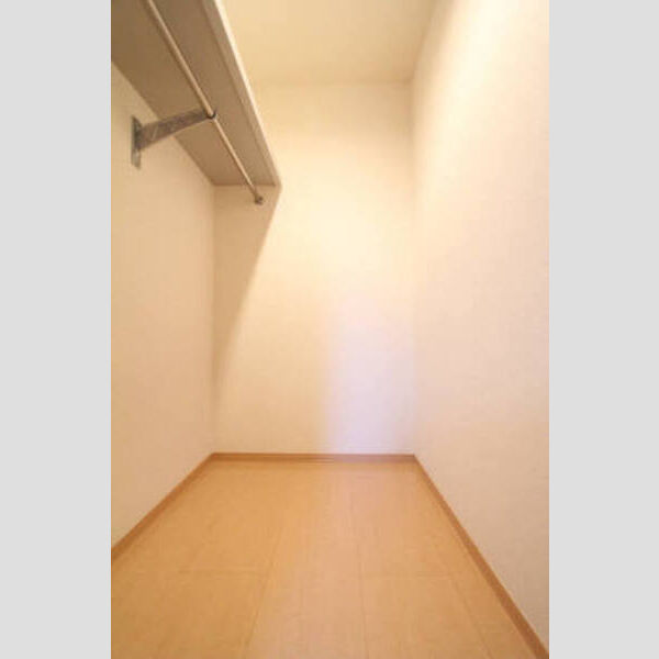 収納　102 ウォークインクローゼット