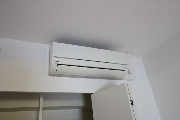 その他設備　洋室はエアコン付きです。