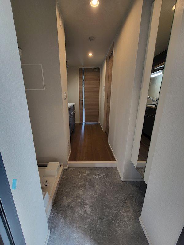 玄関　※同物件別号室参考写真