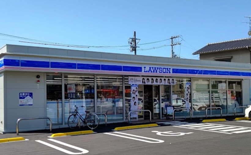 コンビニ　ローソン 広島草津南駅前店（コンビニ）まで157m