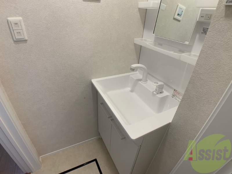 洗面設備　シャンプードレッサーなので身支度しやすそうですね。