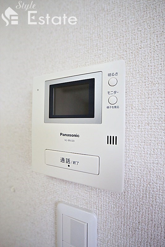 セキュリティ　モニター付きインターホン