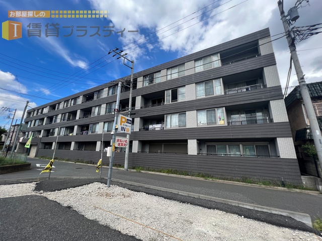 建物外観　陽射しダイレクト。　オートロックを完備した洗練のマンション。