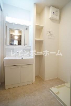 洗面設備　脱衣スペースもあります