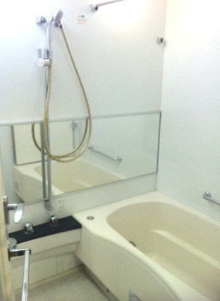 バス・シャワールーム　風呂