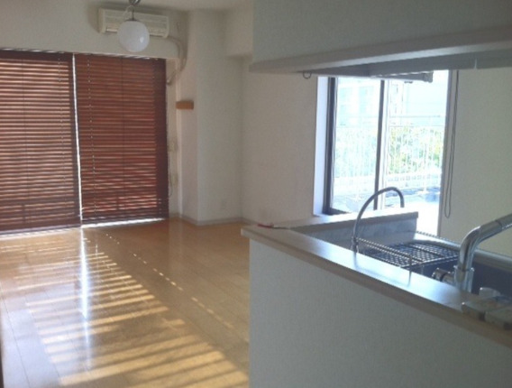 居室・リビング　居間