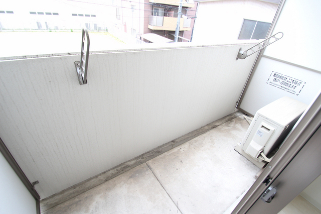 バルコニー　※別室の参考写真です