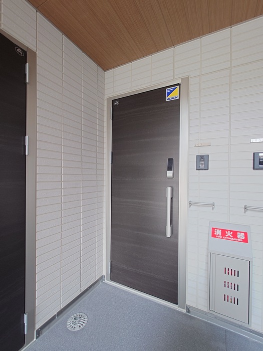 エントランス　電子錠（ICカード／暗証番号）