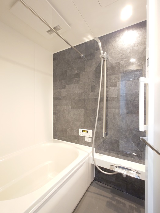 バス・シャワールーム　浴室暖房換気乾燥機付き