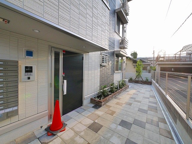 エントランス　毎日通るエントランスはこのようになっています