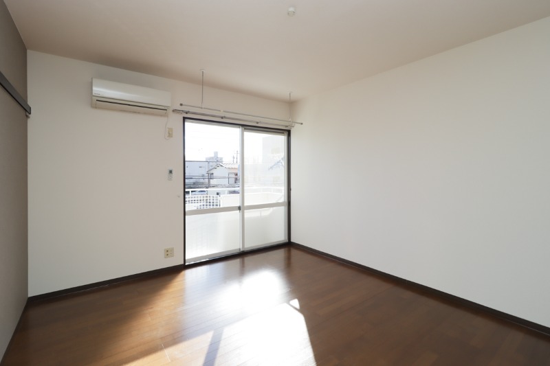 居室・リビング　図面と現状に相違がある場合には現状を優先