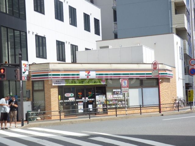 コンビニ　セブンイレブン千葉中央駅東口店（コンビニ）まで80m