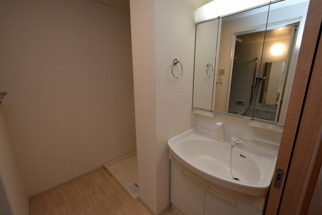 洗面設備　洗髪洗面化粧台付き♪