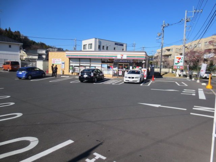 コンビニ　セブンイレブン横浜荏子田店（コンビニ）まで316m