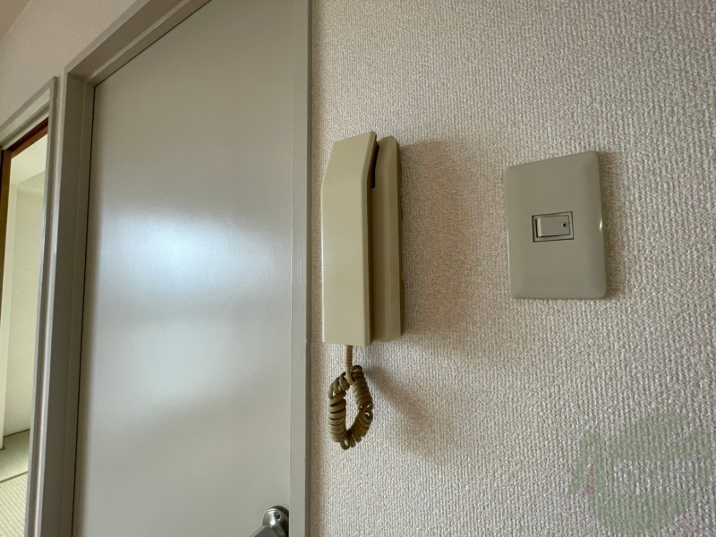 セキュリティ　来客時にはこれで受け答えが出来るので安心です。