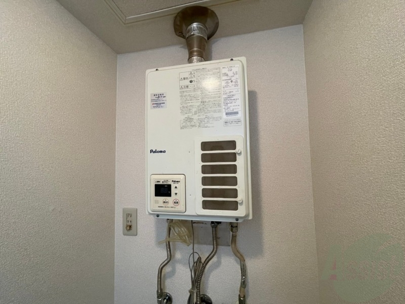 その他設備　給湯器は簡単操作で温度調整もラクラクです！