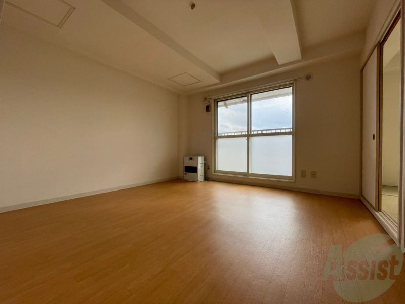 居室・リビング　広くてキレイなお部屋が広がっていて、充実した生活が送れそう。