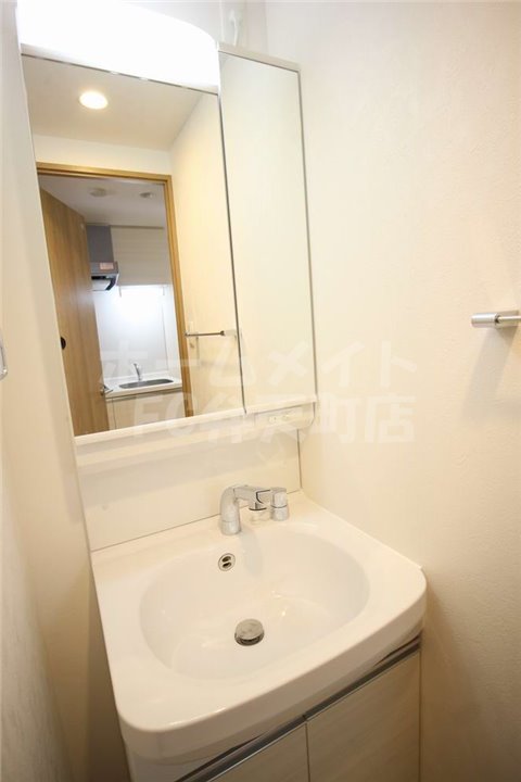 洗面設備　使いやすい洗面所です