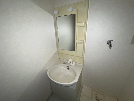 洗面設備　※別部屋の写真です