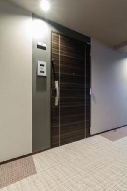 玄関　※写真は同タイプ住戸です。