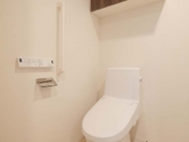 トイレ　※同じタイプ別号室参考写真 　現状優先