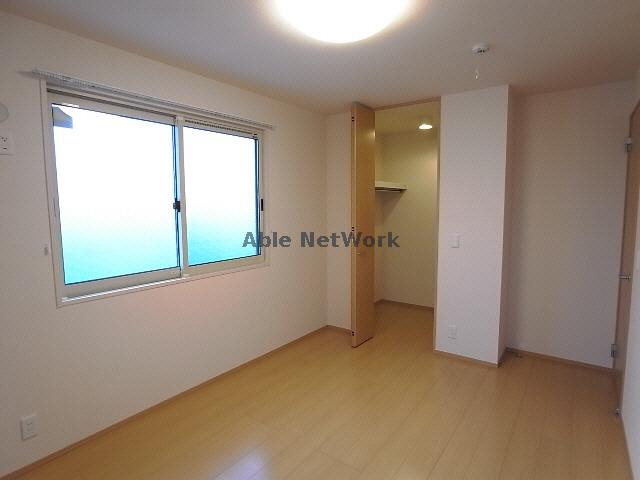 居室・リビング　北側　洋室