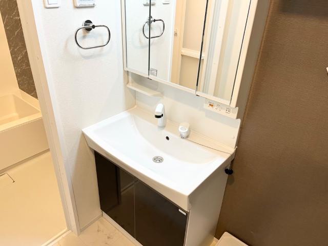 洗面設備　洗髪洗面化粧台