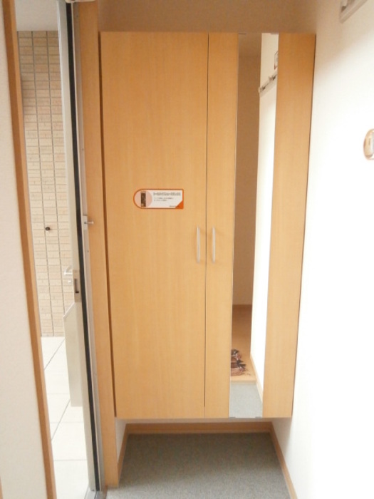 玄関　シューズボックス付きの玄関です★