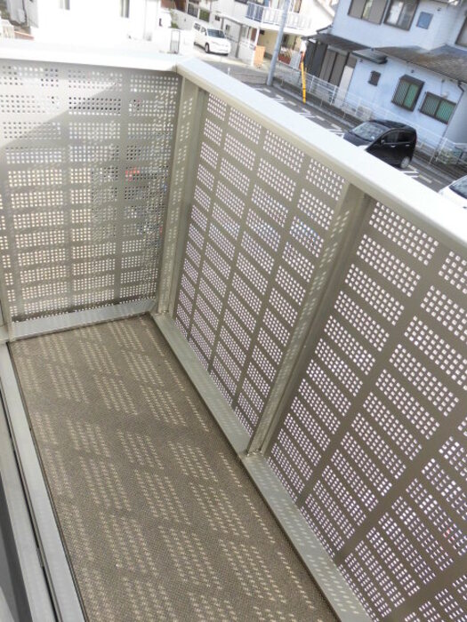 バルコニー　陽当たり良好なバルコニーです♪