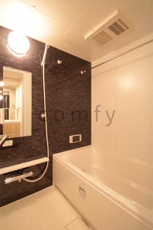 バス・シャワールーム　バスルーム