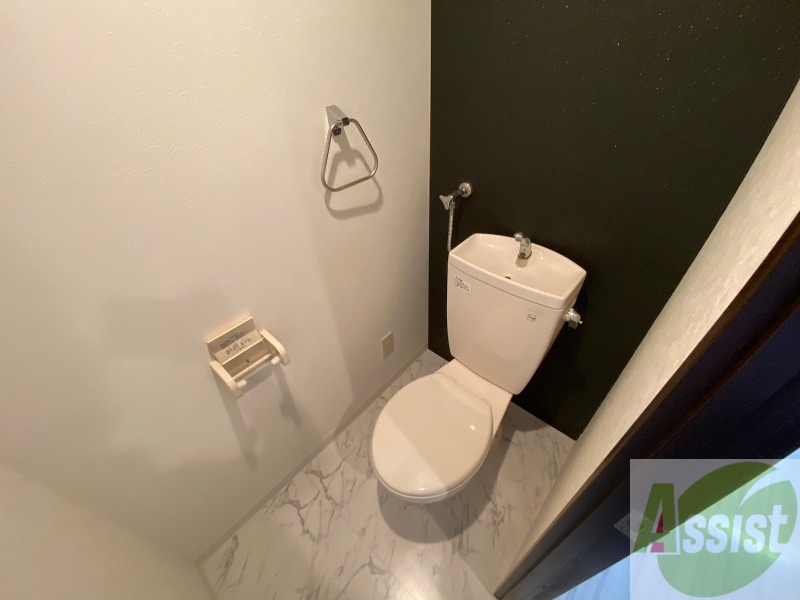 トイレ　こちらはトイレです。清潔感があり、安心して使用できます。